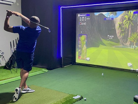 Golf Simulation Projector ｜BenQ Middle East