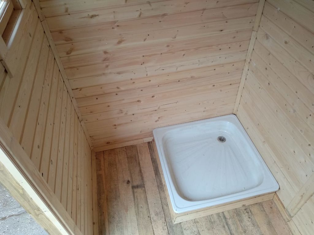 Брусовые деревянные бани, туалеты из дерева, дачные душевые. Продажа с доставкой и установкой