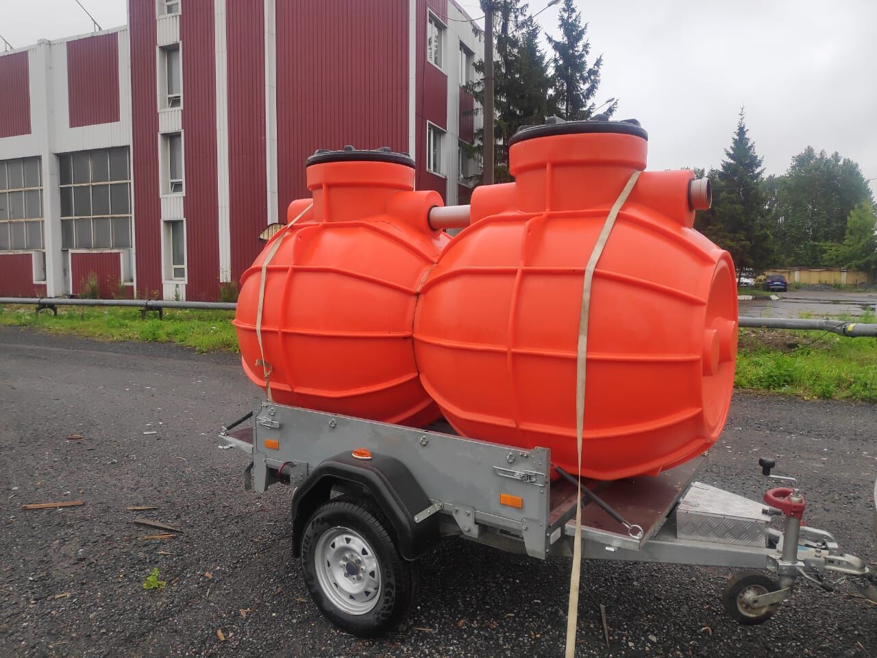 Емкость для канализации 1500 литров накопительная с силовыми ребрами жесткости для сбора бытовых стоков