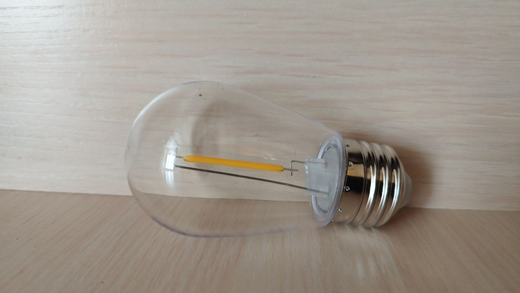 Светодиодная лампочка для РЕТРО гирлянды Е27, тёплое свечение 2