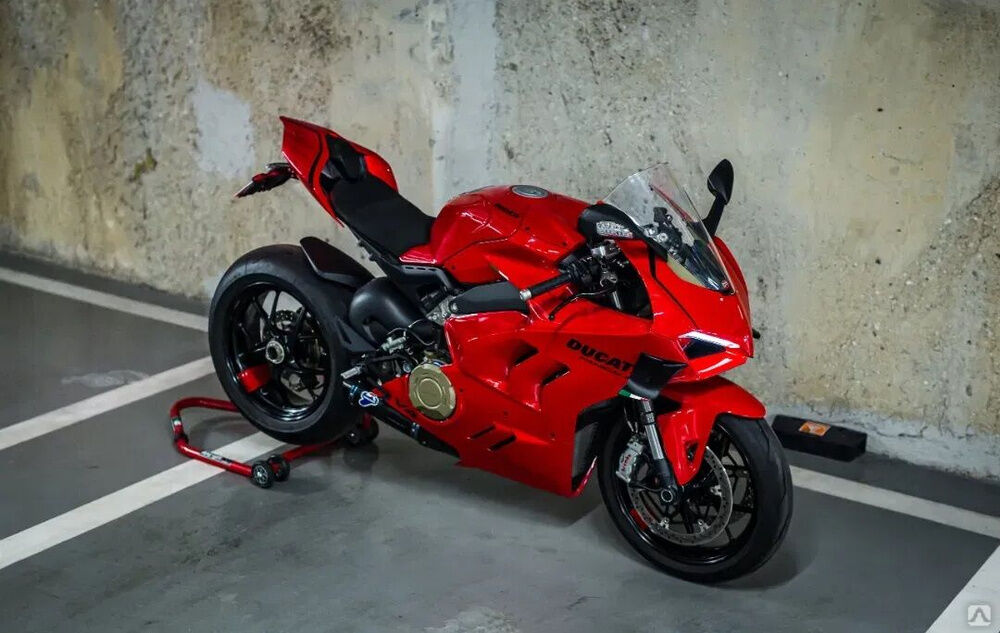 Мотоцикл Ducati Panigale V4 16