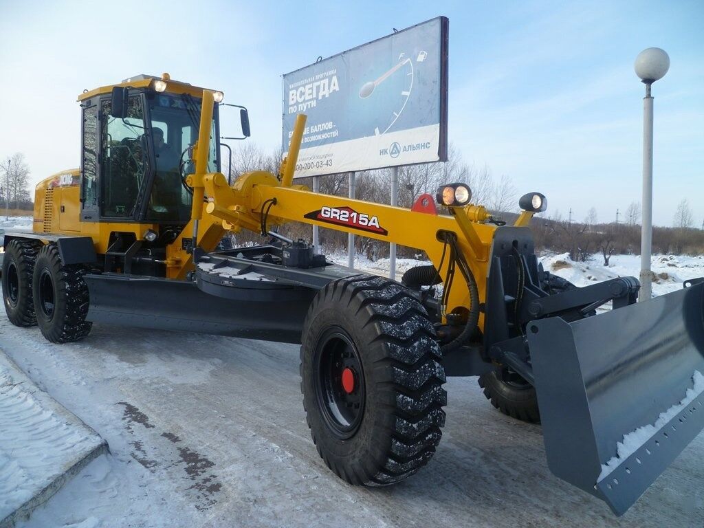 Автогрейдеры GR215А во Владивостоке по выгодной цене - купить на Пульсе цен