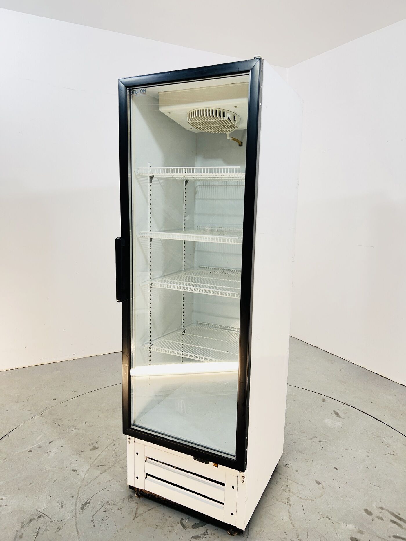 Шкаф холодильный МХМ эльтон +1+8 60*60 (526) б/у