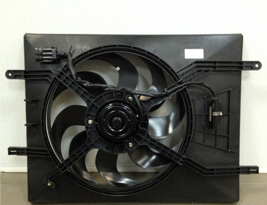 Вентилятор радиатора охлаждения двигателя 1308010-W01-AB Changan CS35