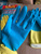 Перчатки Двойной цвет резиновые Биколор с ХБ напылением 85 гр вес пары хозяйственные латексные #4