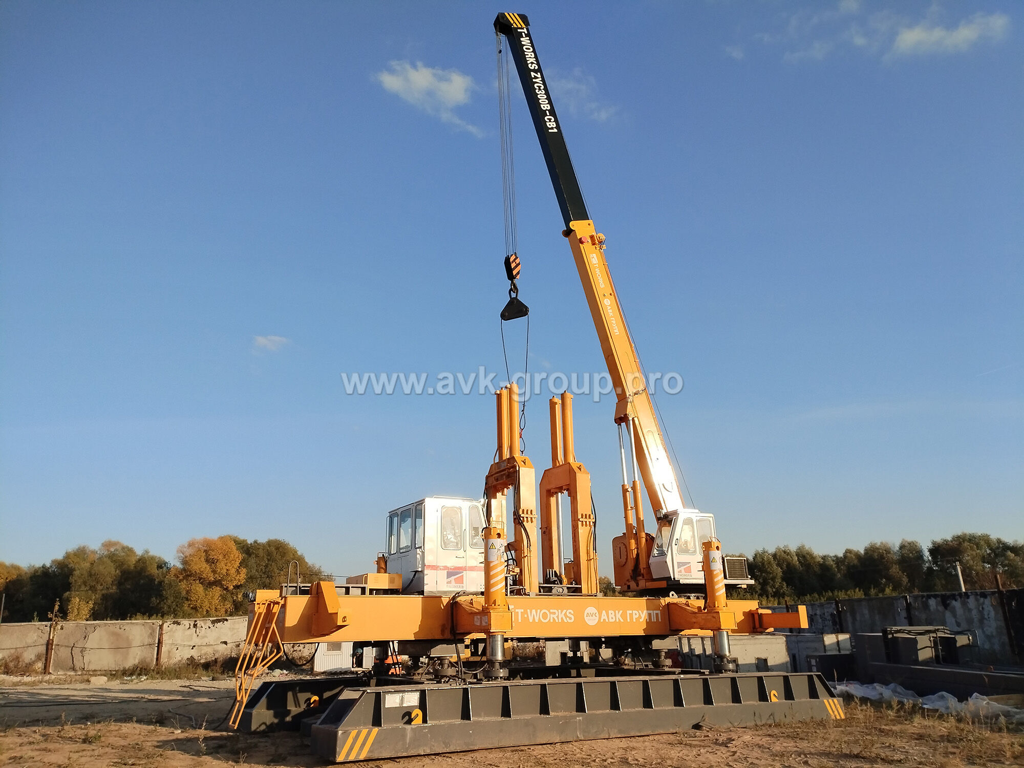 Улучшенная 300 тонн сваевдаливающая установка ТWORKS серия ZYC